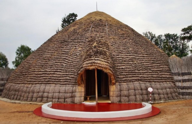 Iby’Iwacu Cultural Village